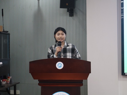 CD1DAC9E3BECDC82A93A6C781DCF46CD.jpg